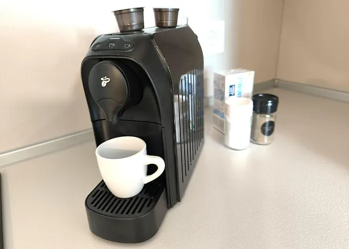 Modern Design 1 Bdrm, 4 Guests, Cente, Near Parliament, Self Check-in Appartement