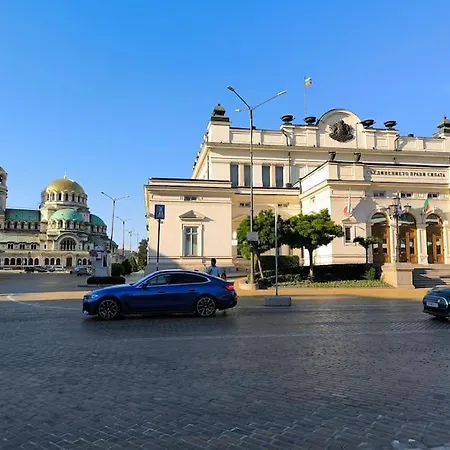 Modern Design 1 Bdrm, 4 Guests, Cente, Near Parliament, Self Check-in * Sofia